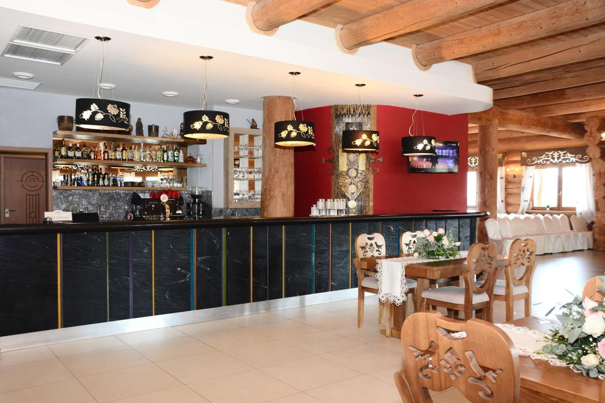 Hotel Swietokrzyski Dwor Nowa Slupia Exteriér fotografie